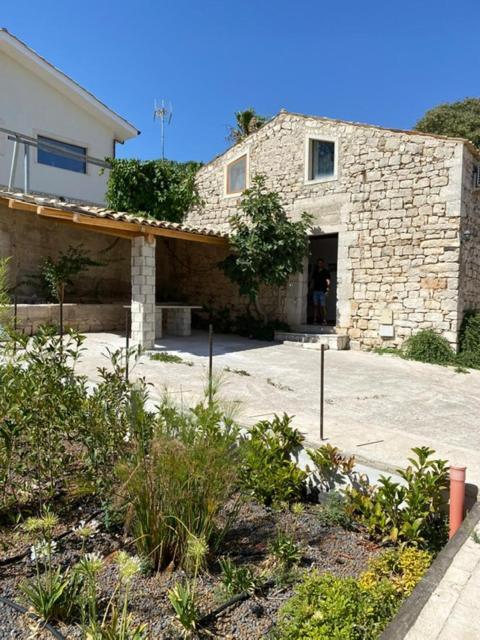 B&B Etico La Casa Di Toti Modica Exterior photo